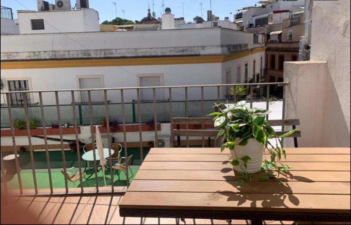 Santillana Terrazas Siviglia Esterno foto